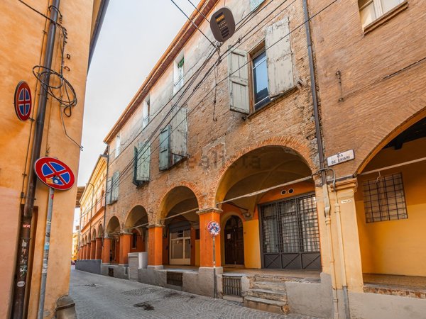 appartamento in vendita a Bologna in zona Santo Stefano