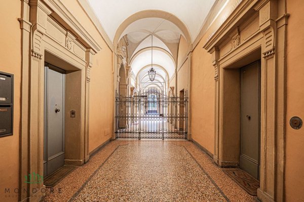 appartamento in vendita a Bologna in zona Santo Stefano