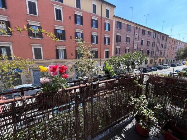 appartamento in vendita a Bologna in zona Saffi