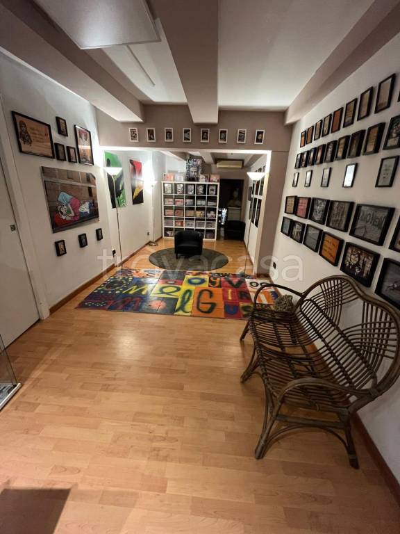 negozio in vendita a Bologna in zona Centro Storico