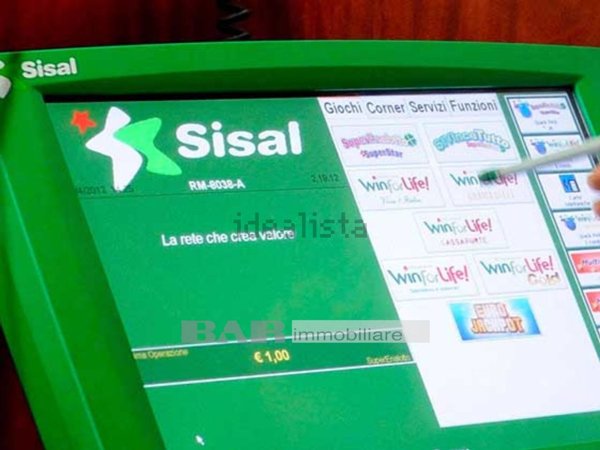 locale commerciale in vendita a Bologna in zona Corticella