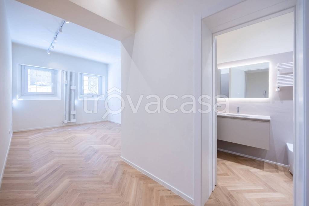 appartamento in vendita a Bologna in zona Santo Stefano