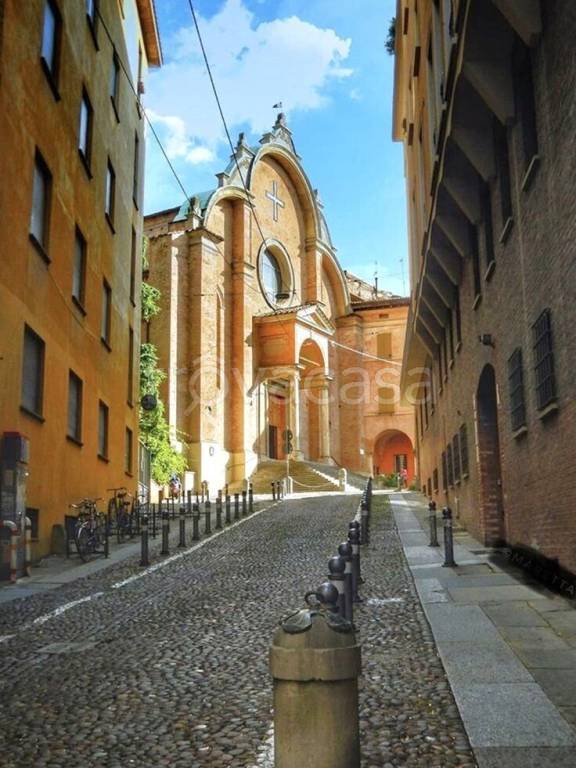 appartamento in vendita a Bologna in zona Santo Stefano