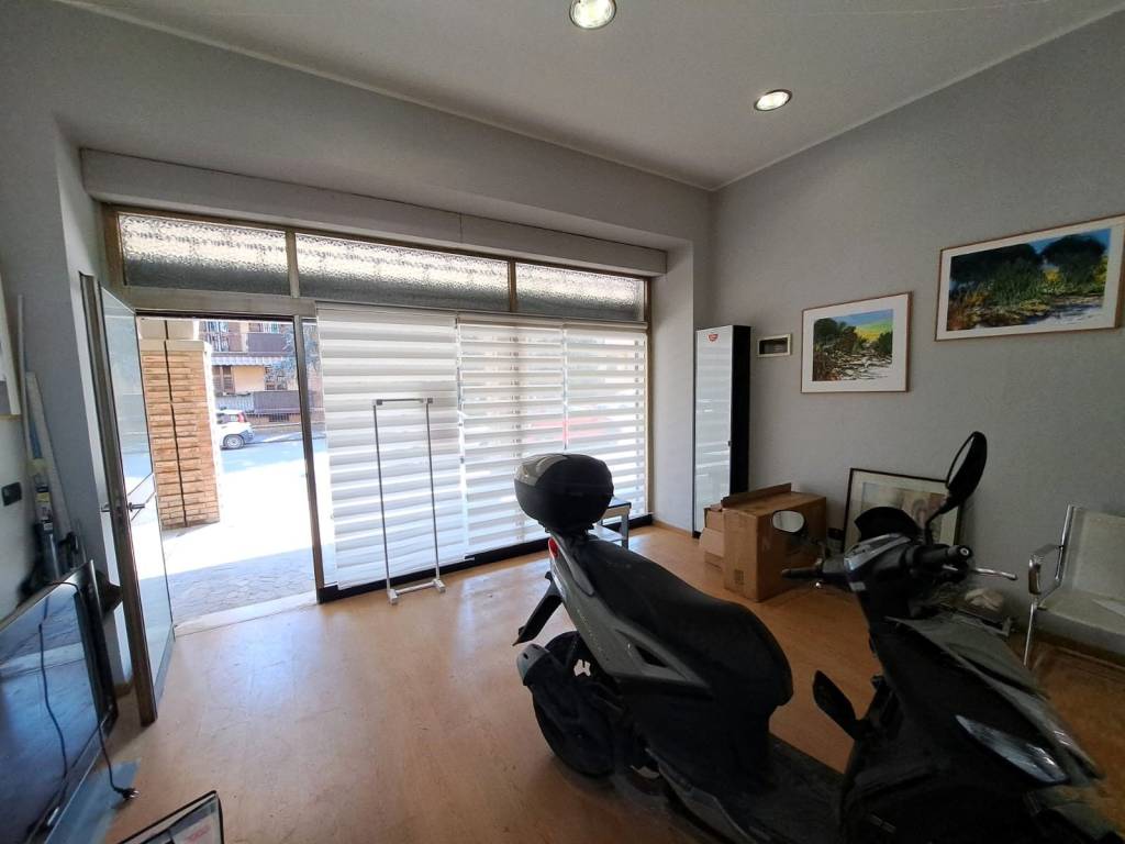 ufficio in vendita a Bologna in zona Savena