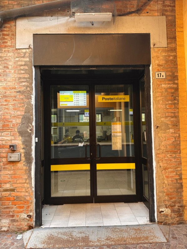 ufficio in vendita a Bologna in zona San Vitale
