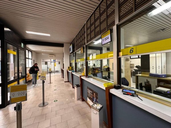 ufficio in vendita a Bologna in zona San Vitale