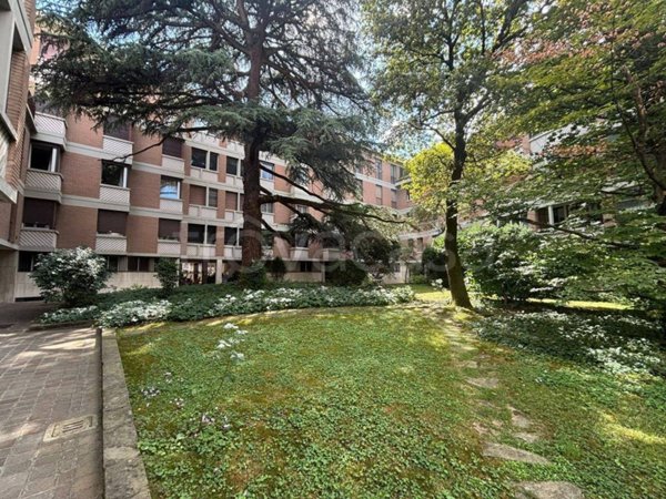 appartamento in vendita a Bologna in zona Saragozza