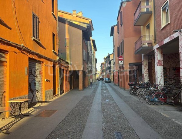 negozio in vendita a Bologna in zona Centro Storico
