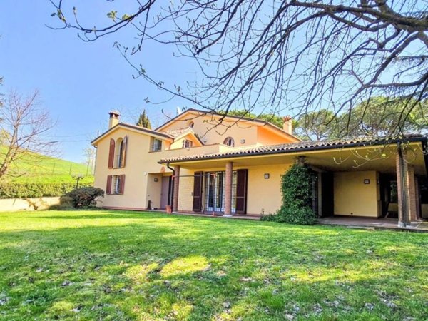 casa indipendente in vendita a Bologna in zona Santo Stefano