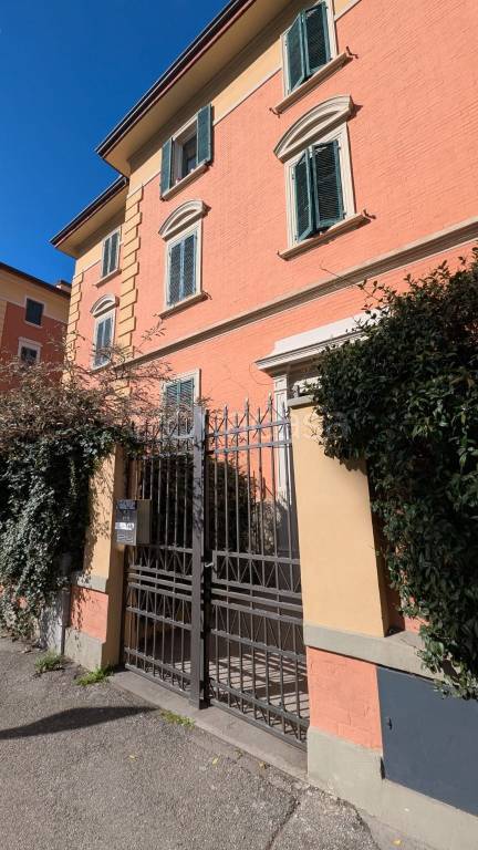 locale di sgombero in vendita a Bologna