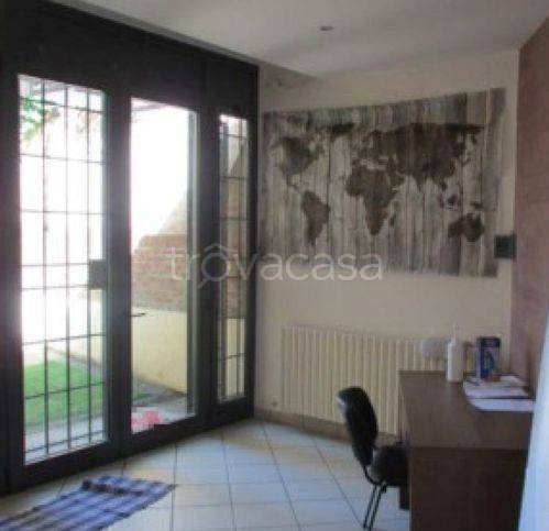 ufficio in vendita a Bologna in zona San Vitale