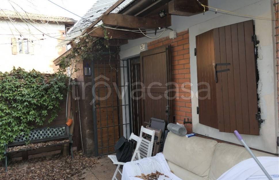 locale commerciale in vendita a Bologna in zona Aeroporto