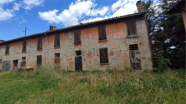 locale di sgombero in vendita a Bologna