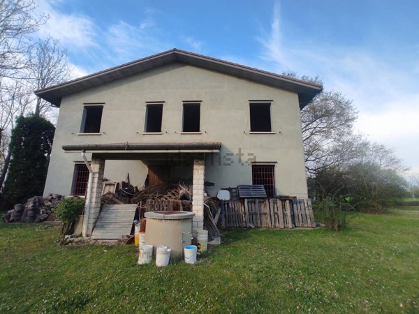 casa indipendente in vendita a Bologna in zona Corticella