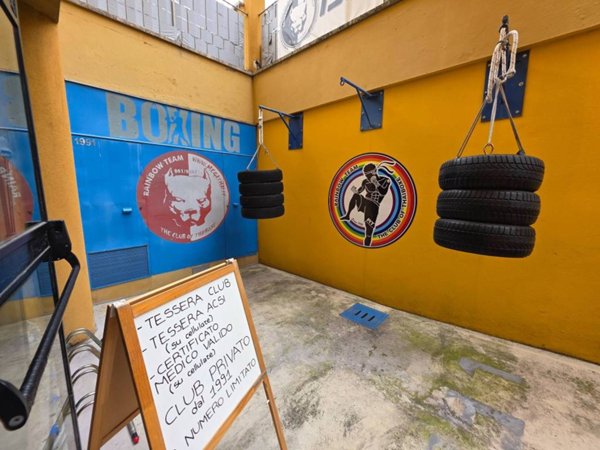 negozio in vendita a Bologna in zona Savena