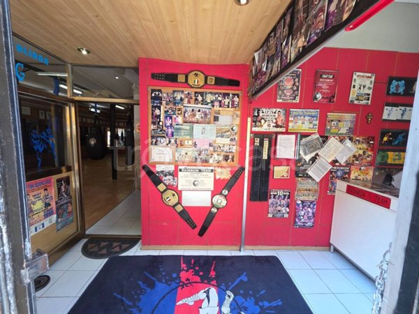 negozio in vendita a Bologna in zona Savena