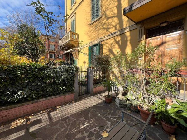 appartamento in vendita a Bologna in zona Saragozza