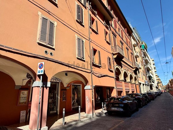 appartamento in vendita a Bologna in zona Quartiere Porto