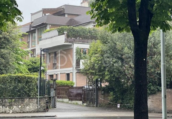 appartamento in vendita a Bologna in zona Santo Stefano
