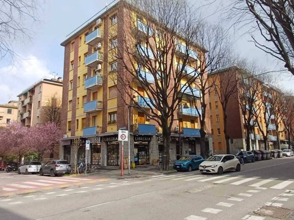 negozio in vendita a Bologna in zona San Vitale