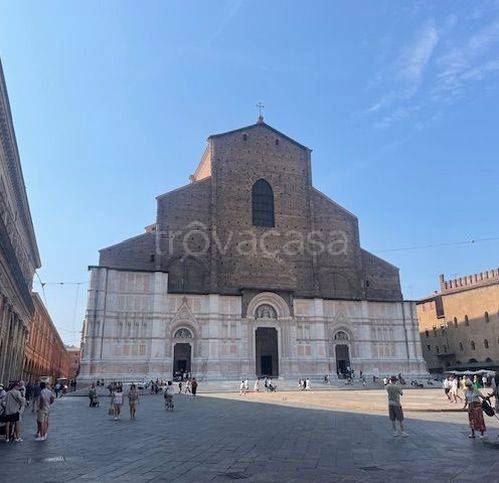 negozio in vendita a Bologna in zona Centro Storico