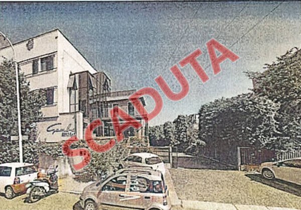 locale commerciale in vendita a Bologna in zona Zona Industriale Ròveri