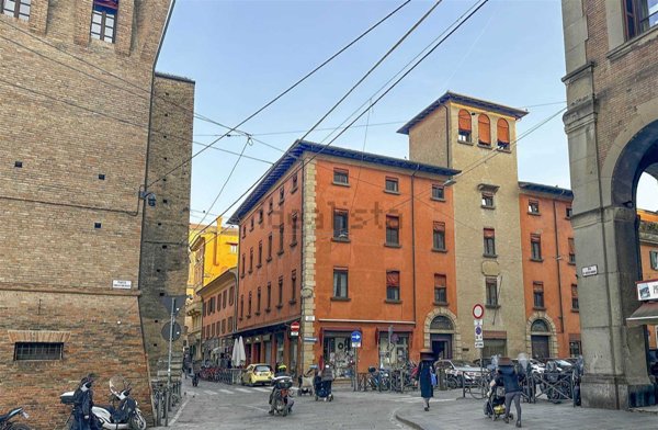 appartamento in vendita a Bologna in zona Centro Storico