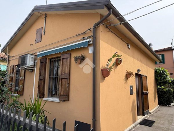 casa indipendente in vendita a Bologna in zona Fiera