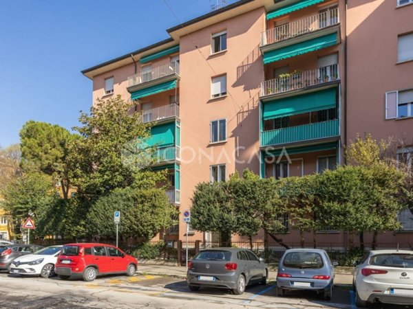 appartamento in vendita a Bologna in zona Saragozza