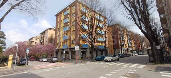negozio in vendita a Bologna in zona Murri