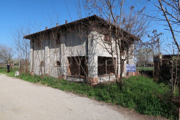 casa indipendente in vendita a Bologna in zona San Nicolò Di Villola