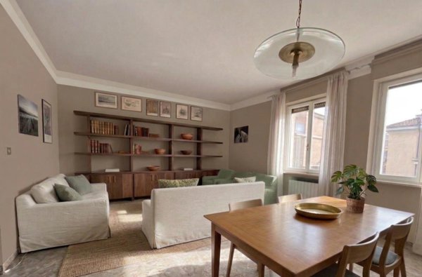 pentavano in vendita a Bologna