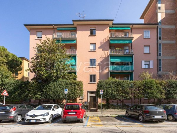 appartamento in vendita a Bologna in zona Saragozza