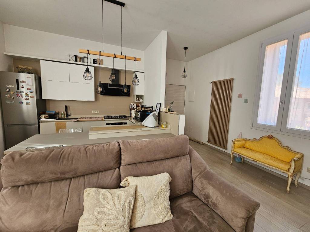 appartamento in vendita a Bologna in zona Saffi