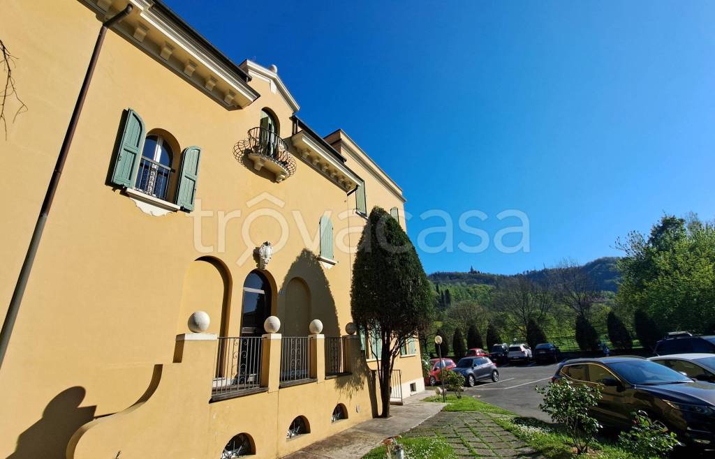 appartamento in vendita a Bologna in zona Saragozza