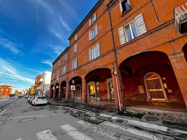 negozio in vendita a Bologna in zona San Vitale