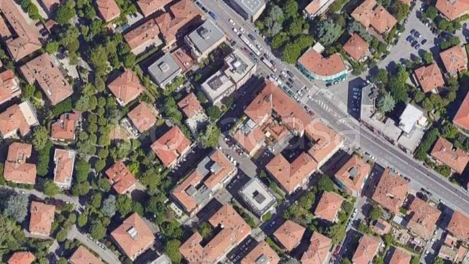 negozio in vendita a Bologna in zona Murri