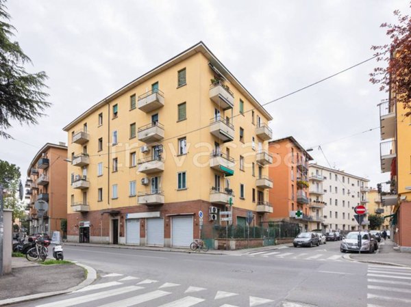 appartamento in vendita a Bologna in zona Saragozza