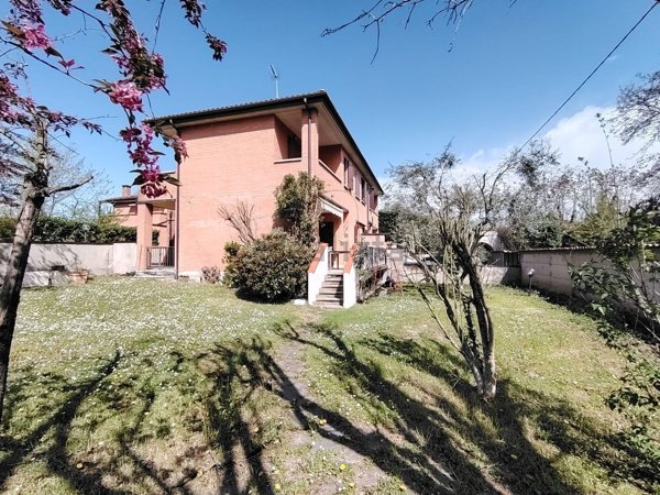 casa indipendente in vendita a Bologna