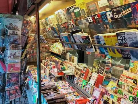 negozio in vendita a Bologna in zona Corticella