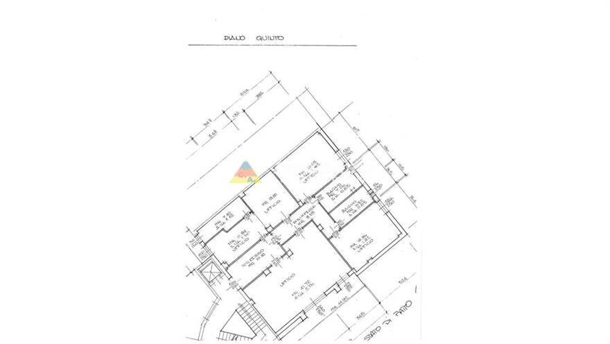 ufficio in vendita a Bologna in zona Centro Storico