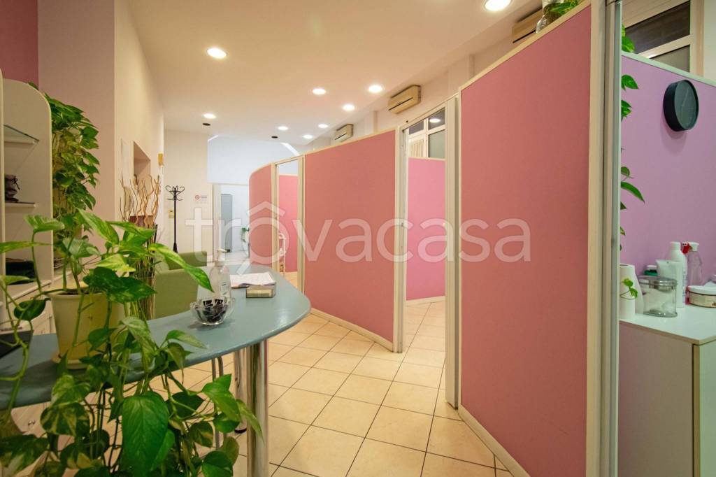 negozio in vendita a Bologna in zona Centro Storico