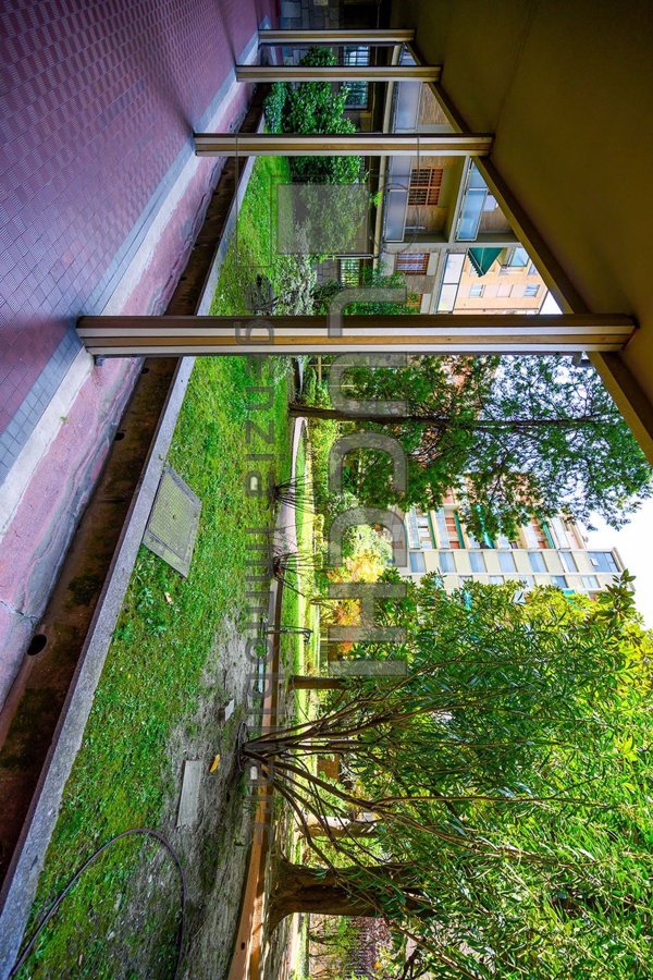 appartamento in vendita a Bologna in zona Quartiere Porto