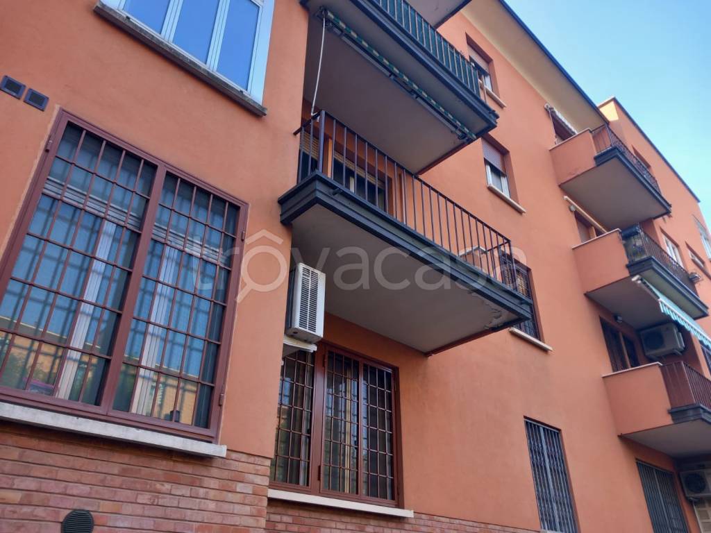 appartamento in vendita a Bologna in zona Saffi