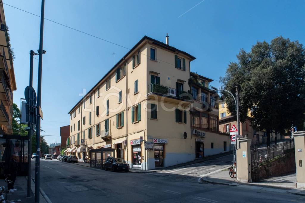 appartamento in vendita a Bologna in zona Santo Stefano