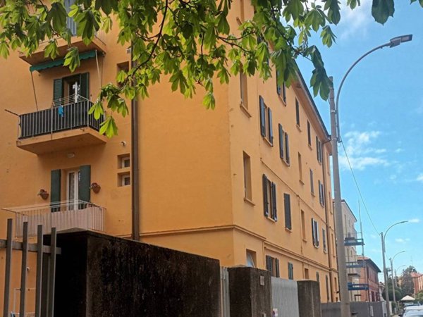 appartamento in vendita a Bologna in zona Reno