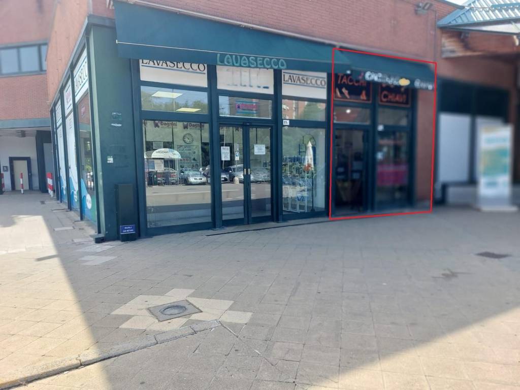 negozio in vendita a Bologna in zona Savena