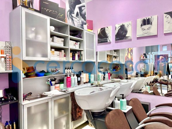 negozio in vendita a Bologna in zona Murri