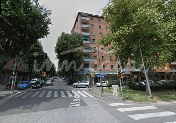 negozio in vendita a Bologna in zona Murri