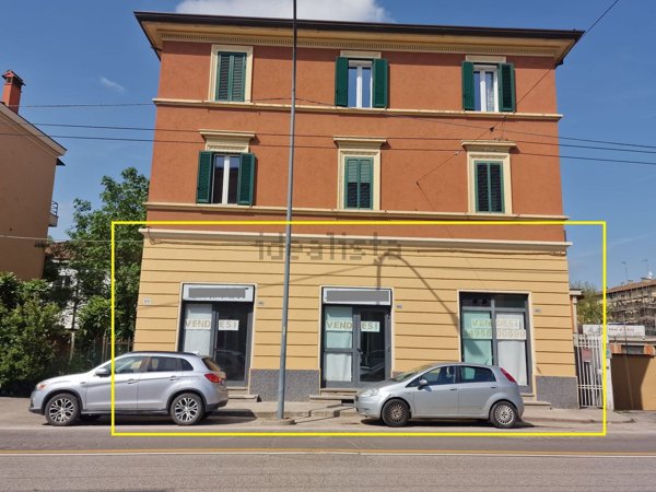 negozio in vendita a Bologna in zona San Vitale